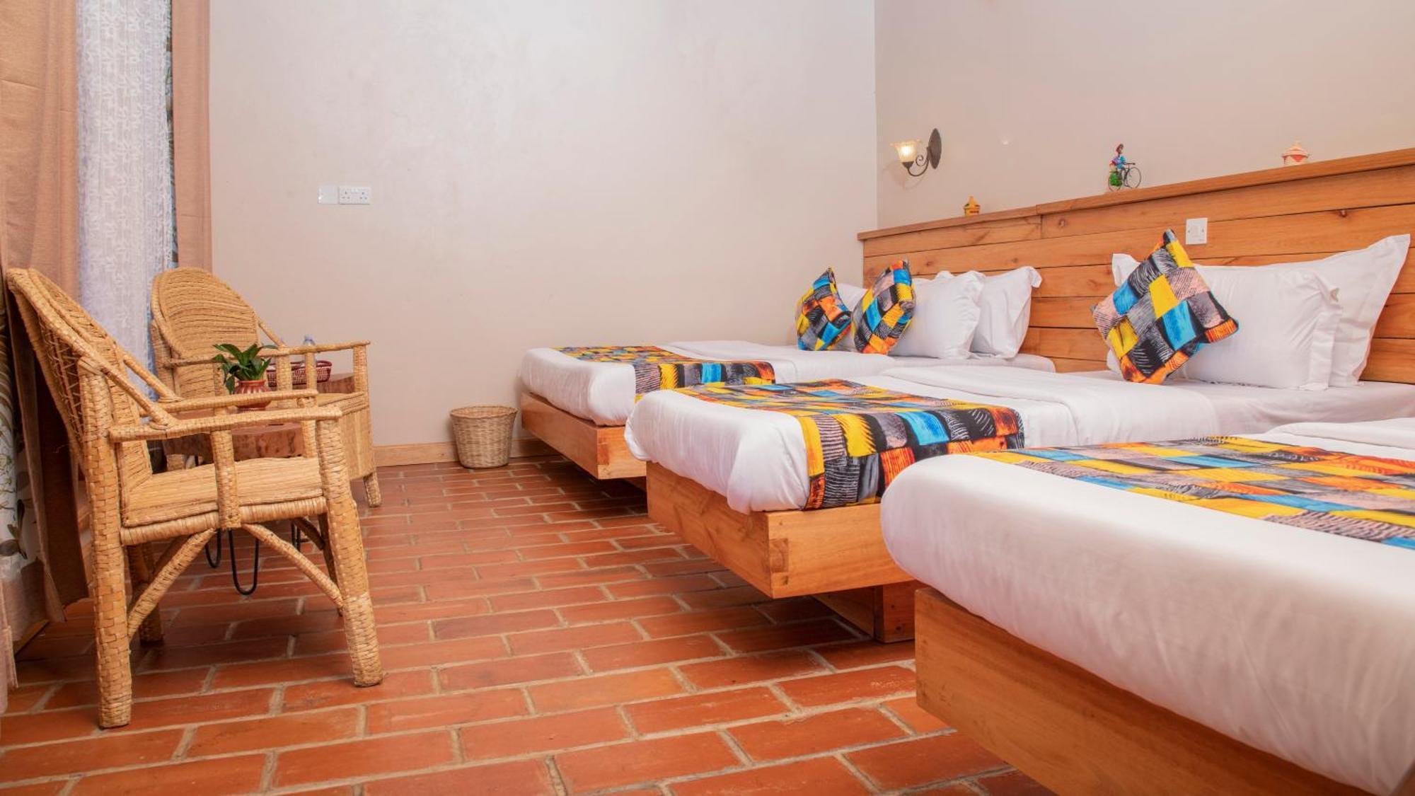 Kaswa Lodge Fort Portal Exterior photo